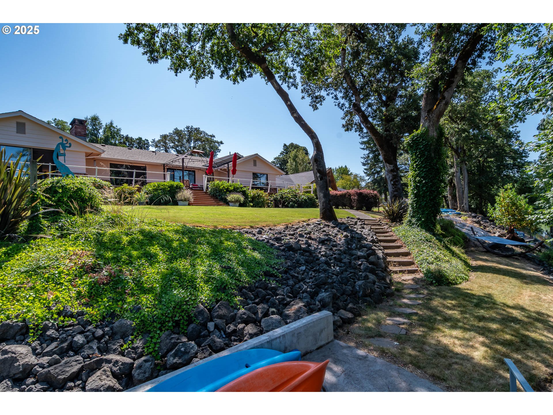 1036 ECHO DR