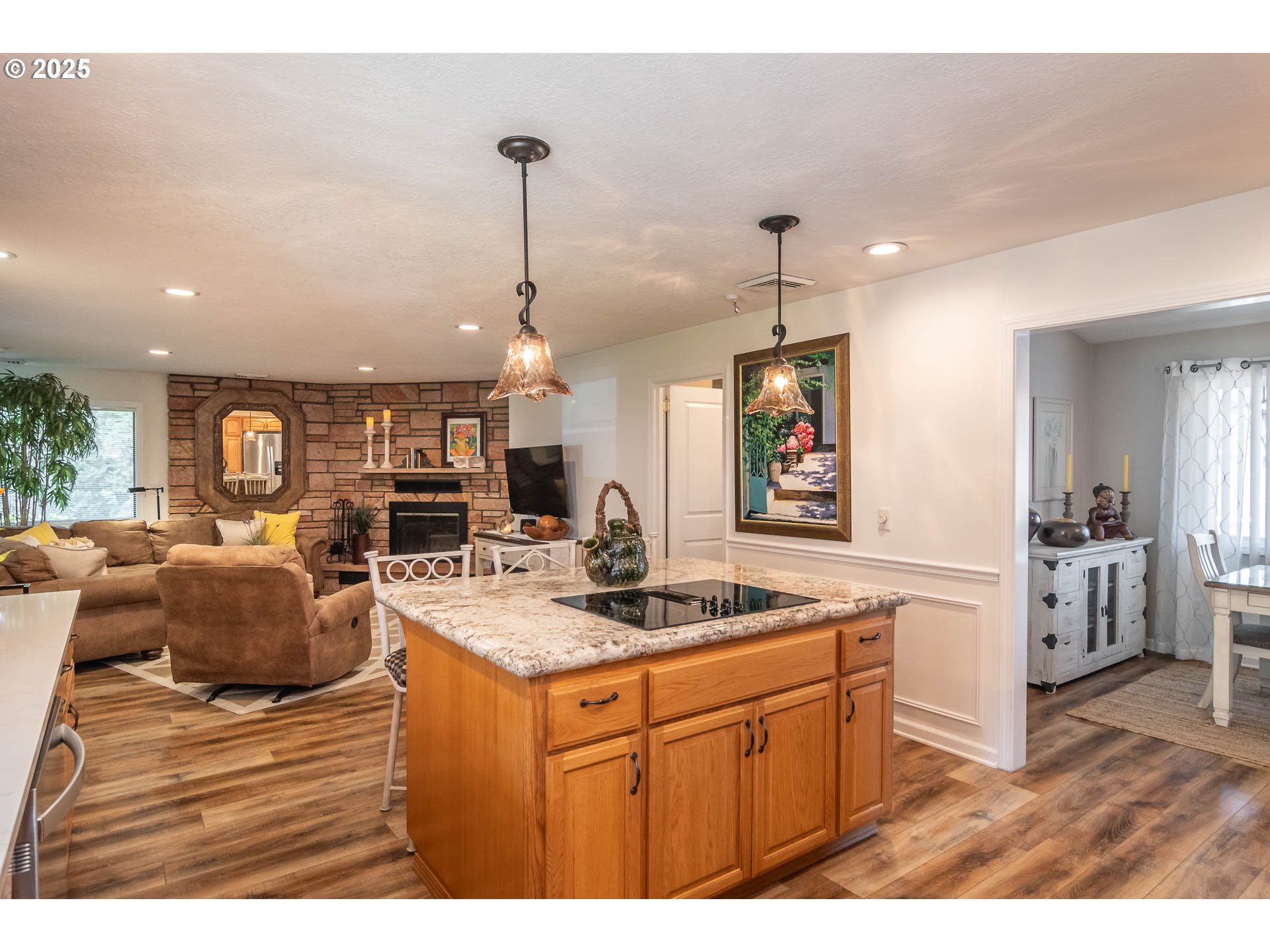 1036 ECHO DR