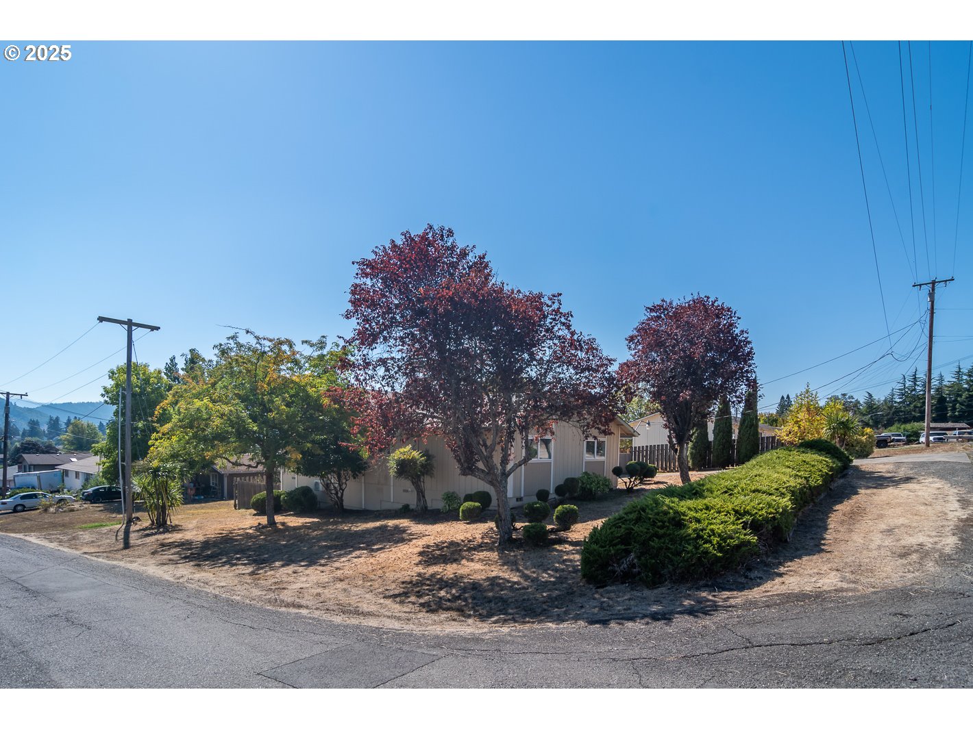 310 NW LOST LN