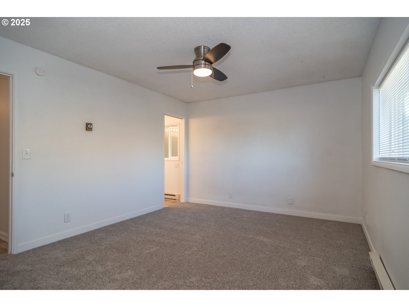 310 NW LOST LN