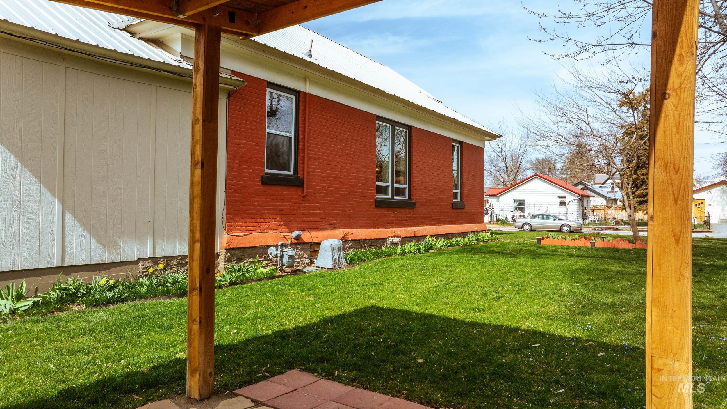 455 W Idaho