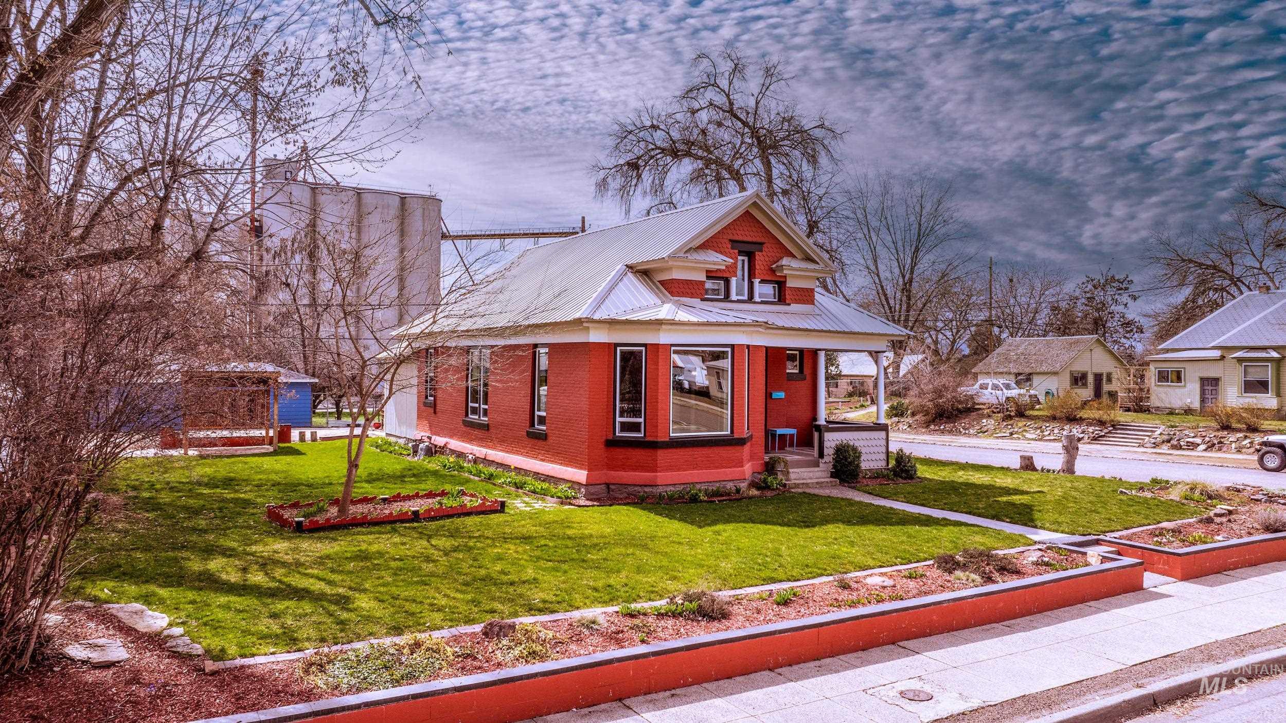 455 W Idaho