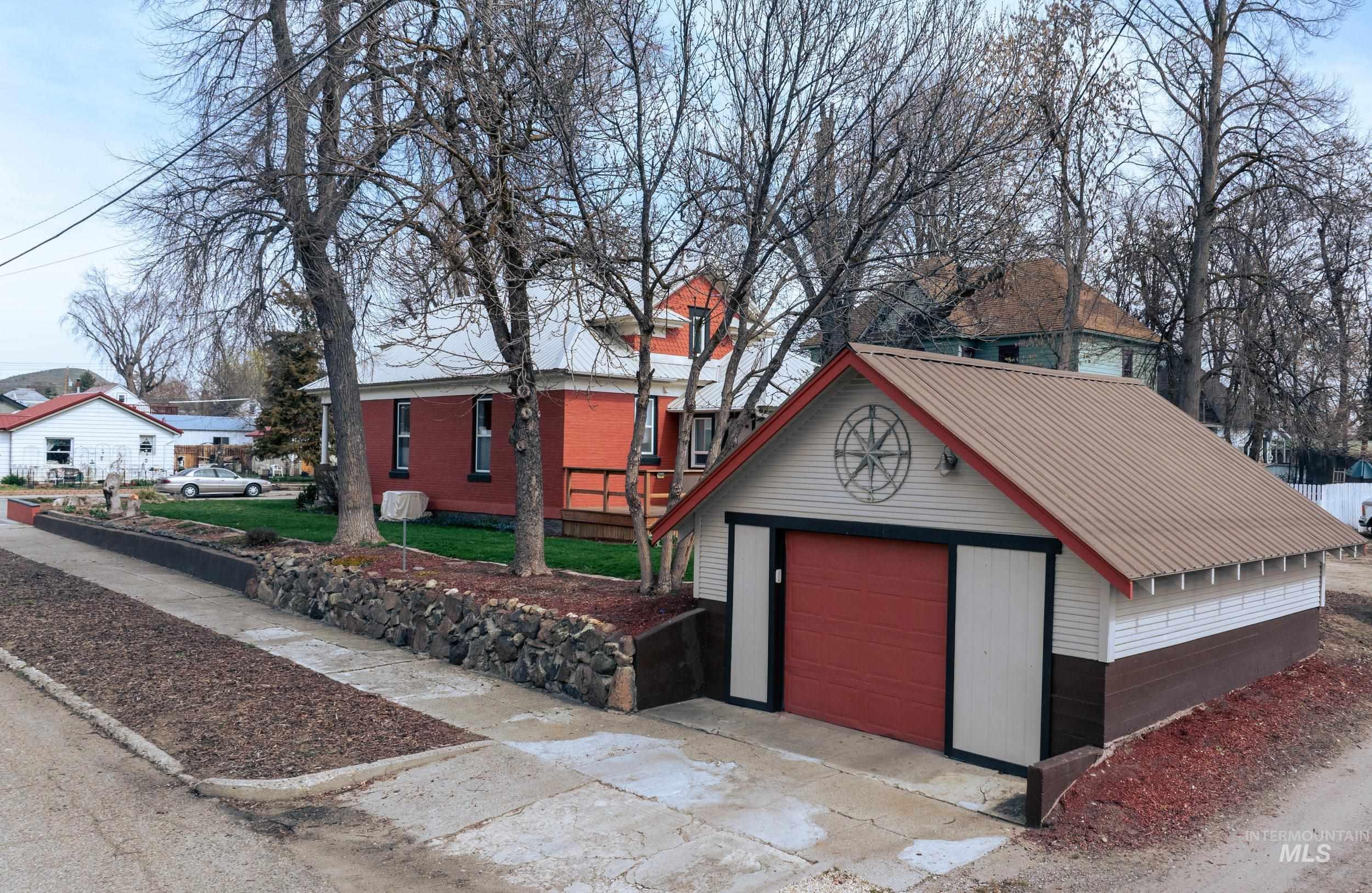 455 W Idaho