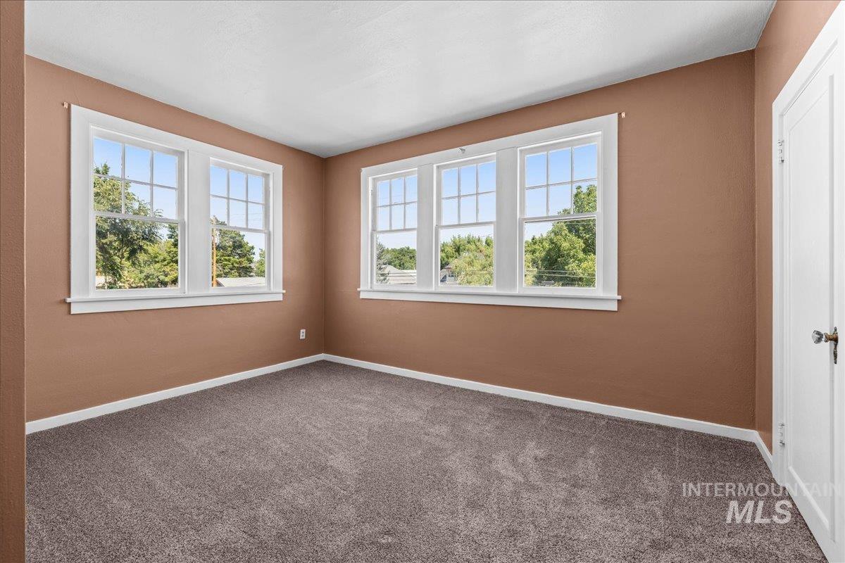 304 W Main