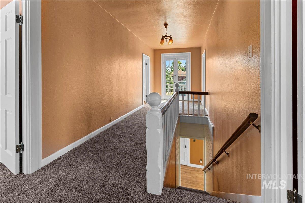 304 W Main
