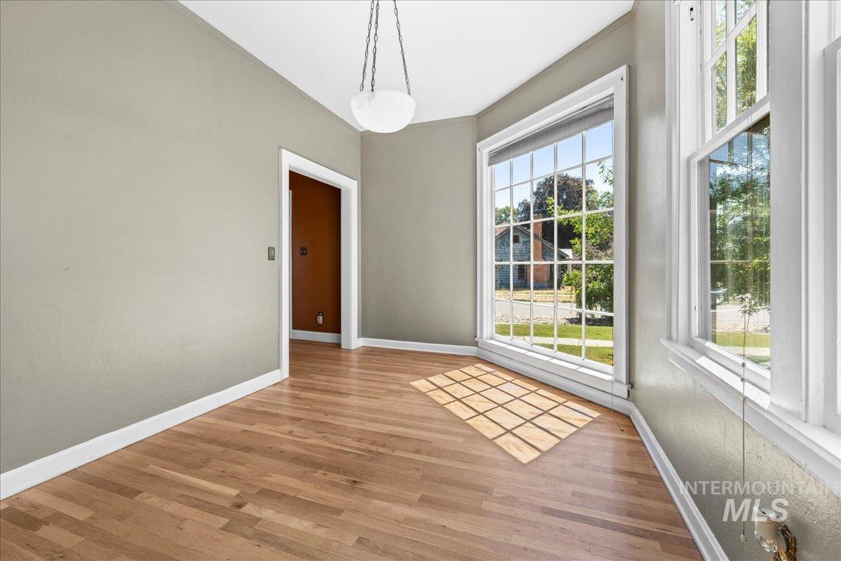 304 W Main