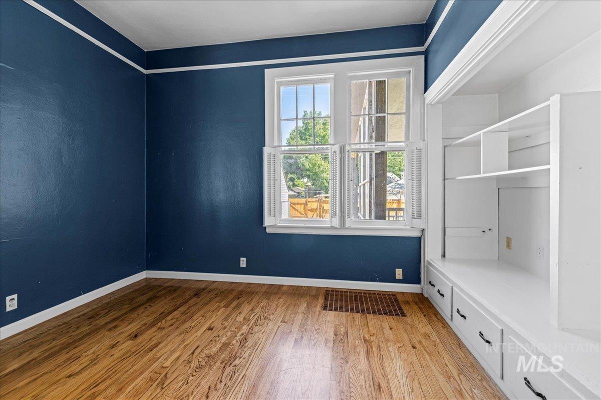 304 W Main