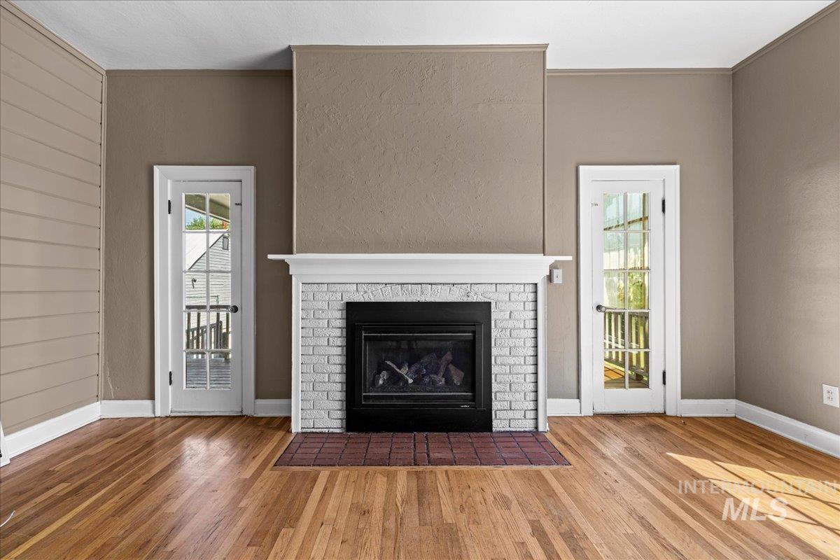 304 W Main