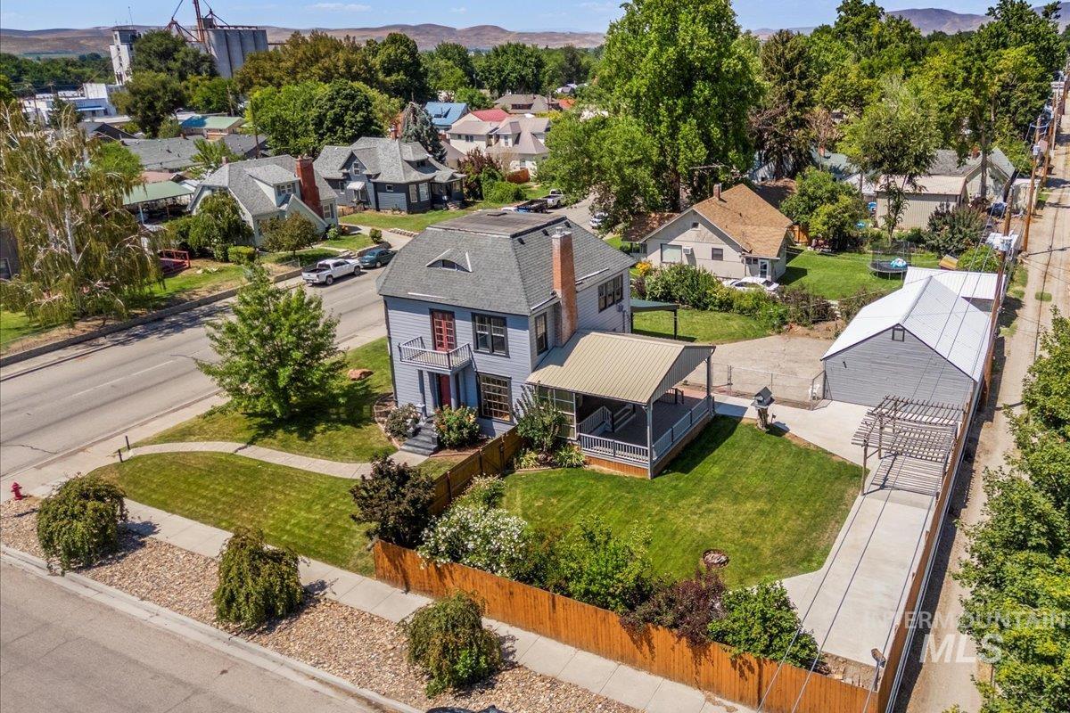 304 W Main