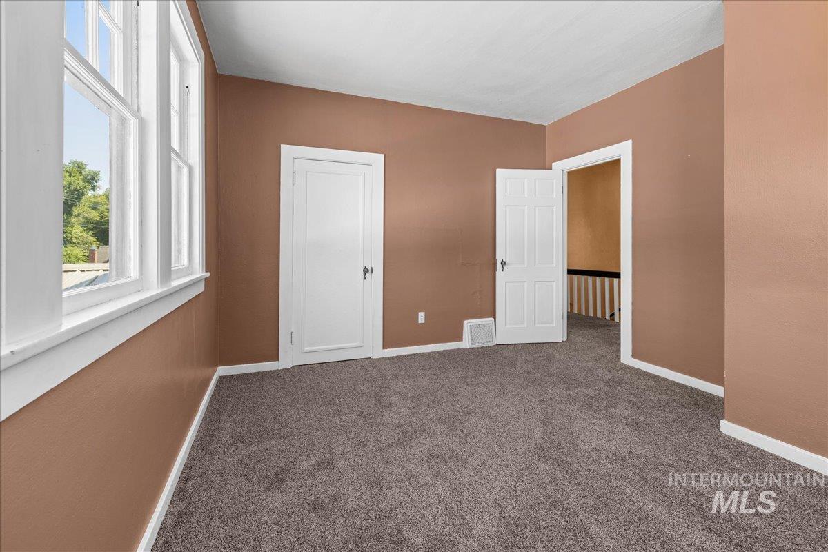 304 W Main