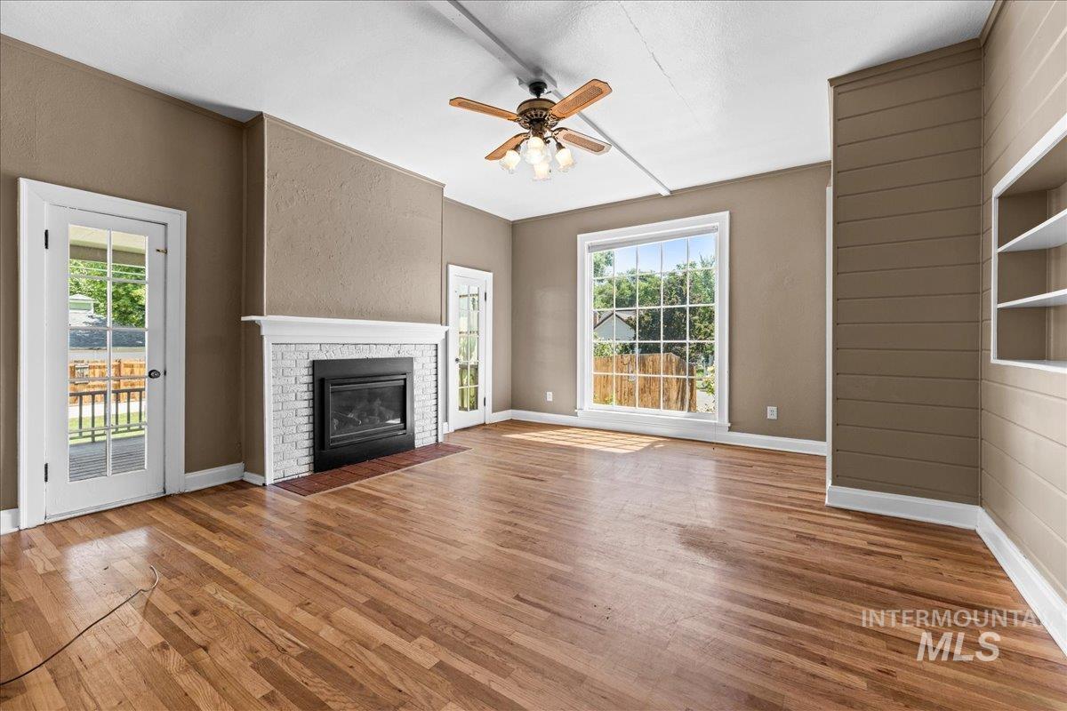 304 W Main