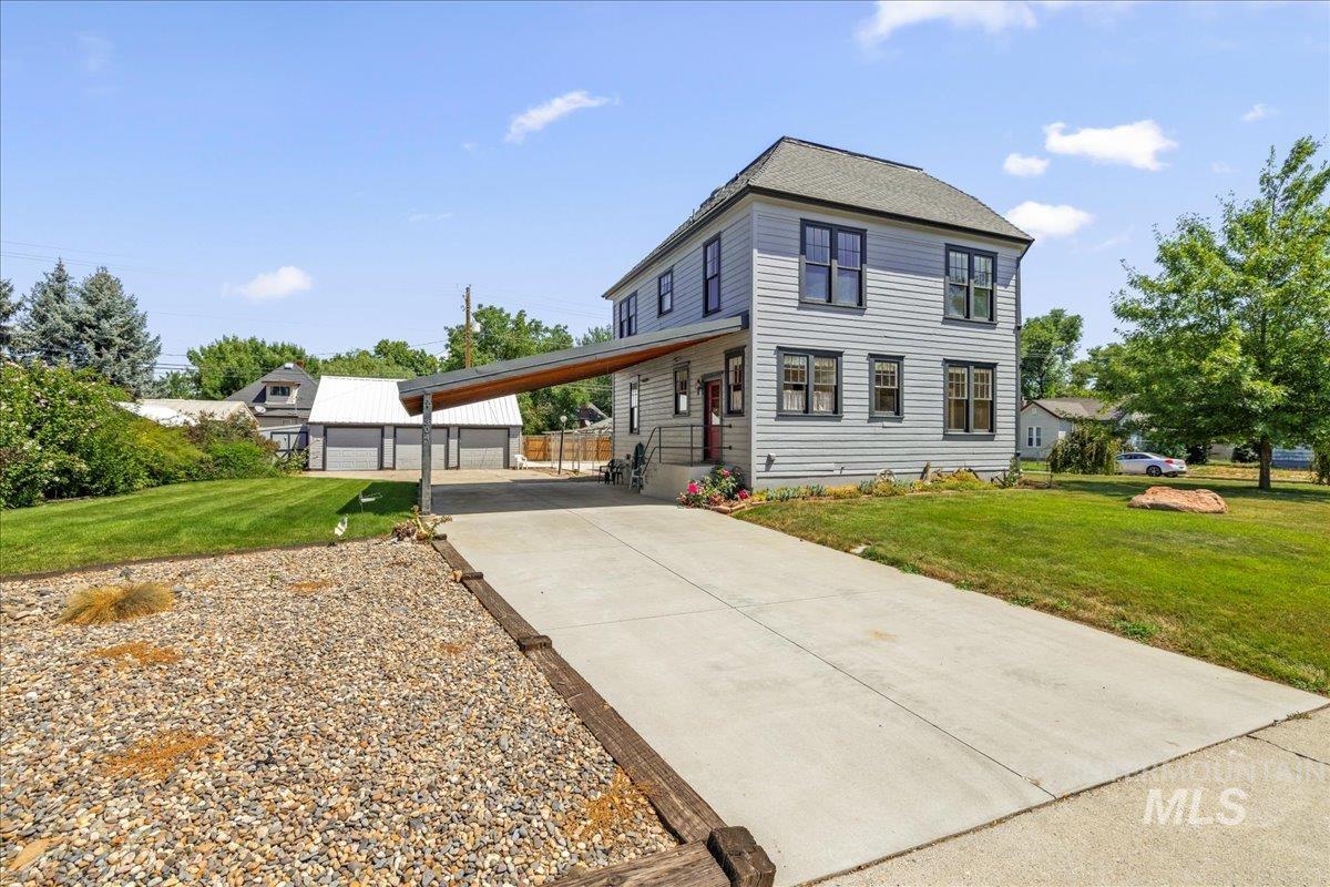 304 W Main