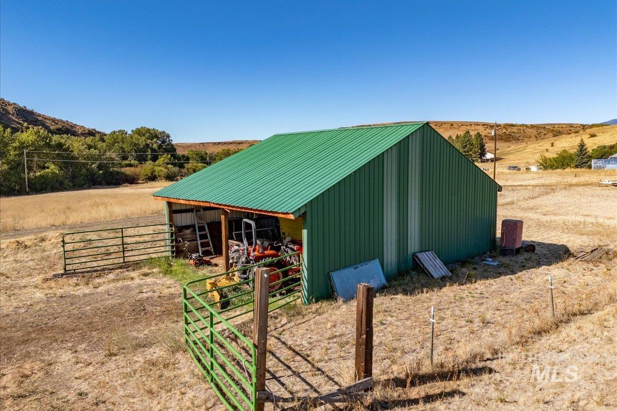 2128 Jackson Creek Road