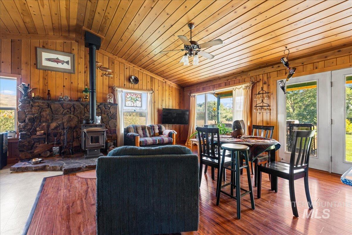 2128 Jackson Creek Road