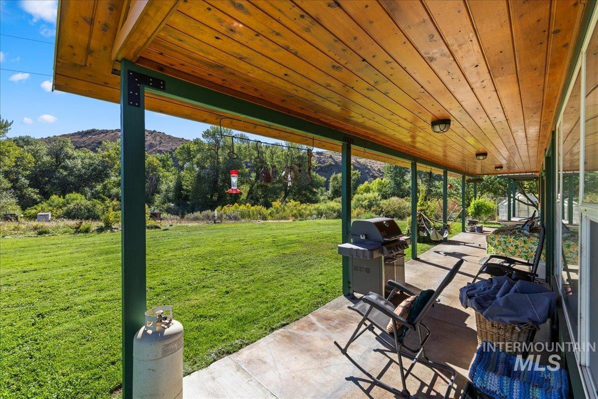 2128 Jackson Creek Road