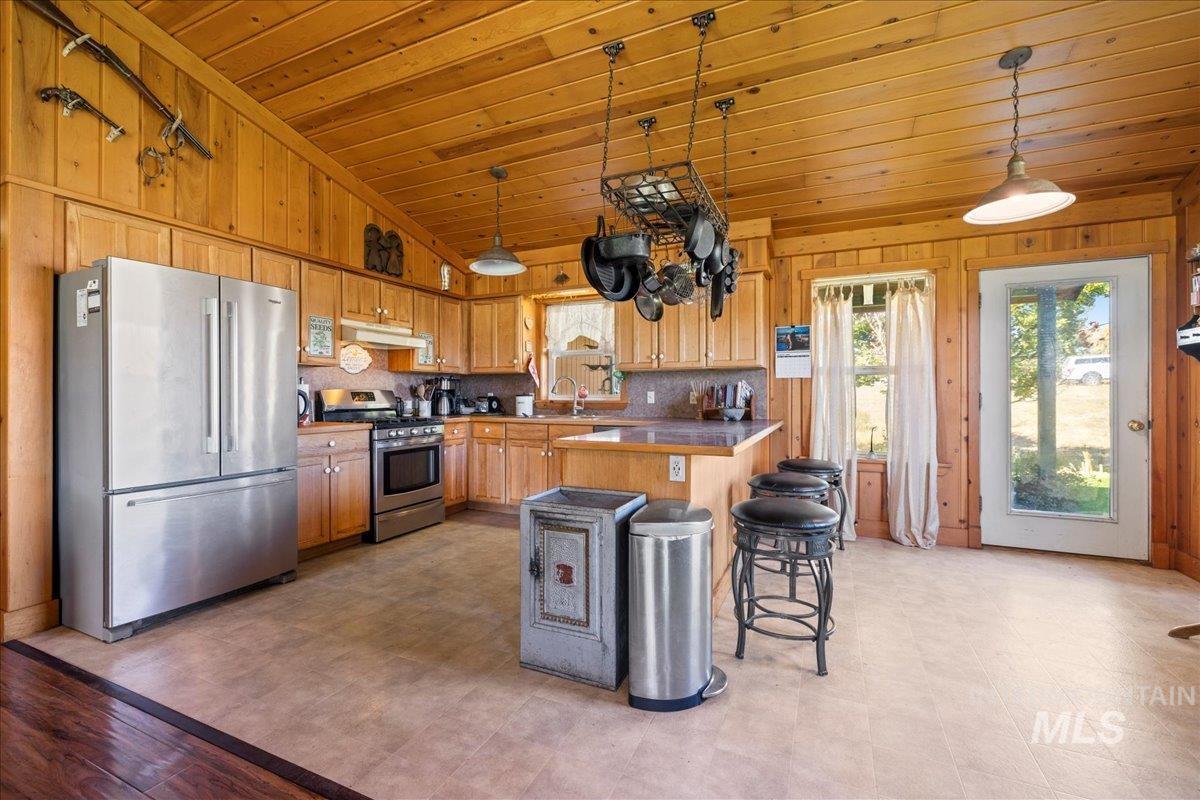 2128 Jackson Creek Road