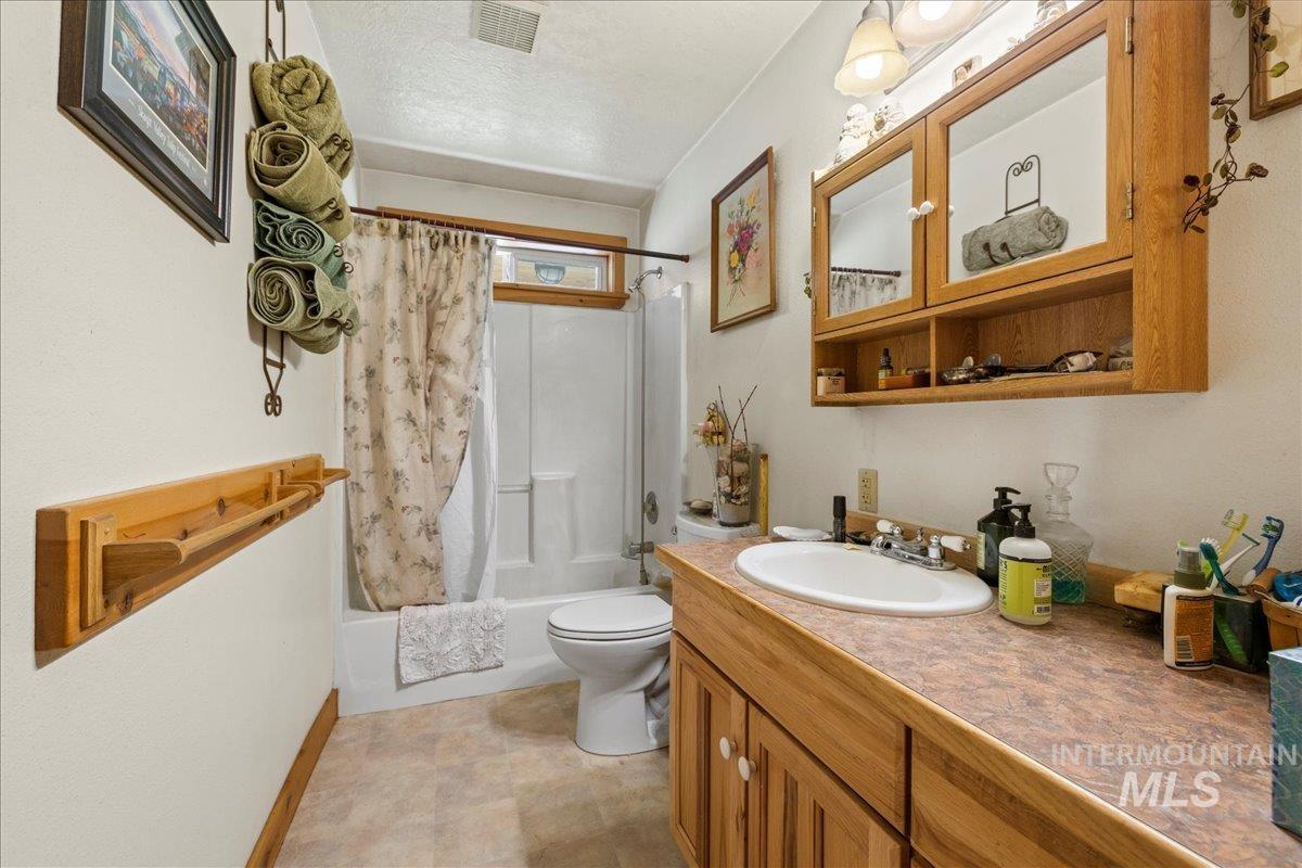 2128 Jackson Creek Road