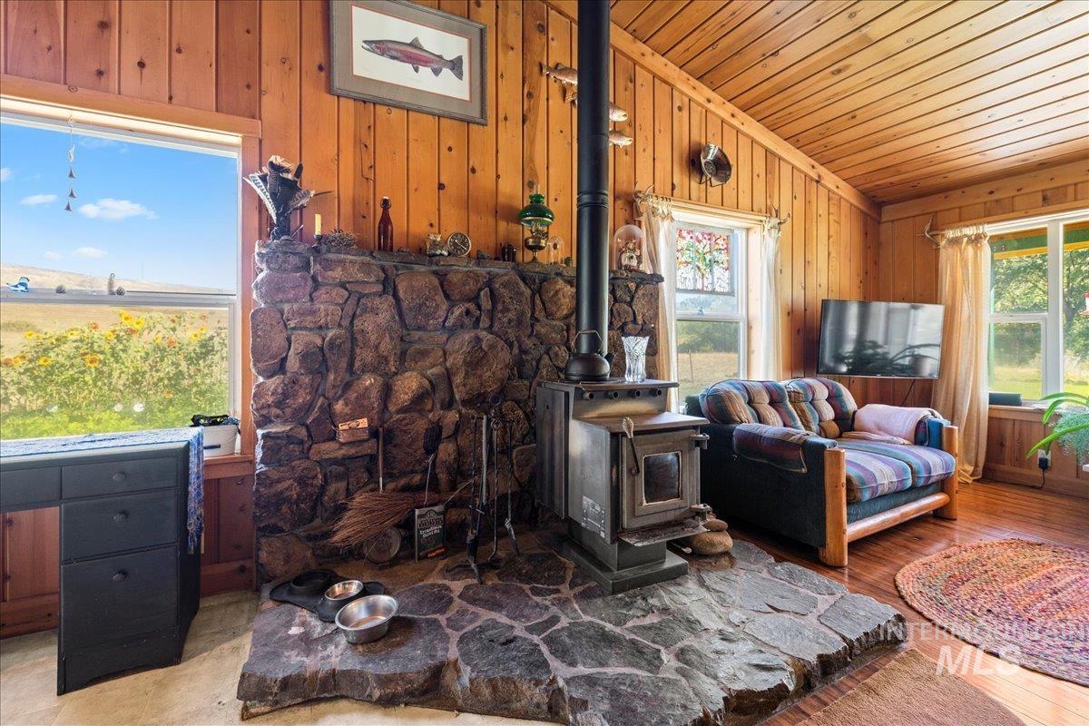 2128 Jackson Creek Road