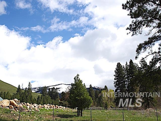 2264 Private Road 1