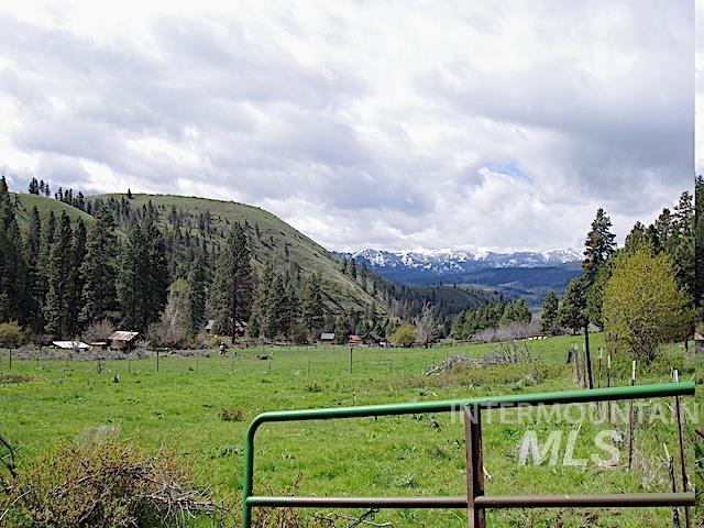 2264 Private Road 1