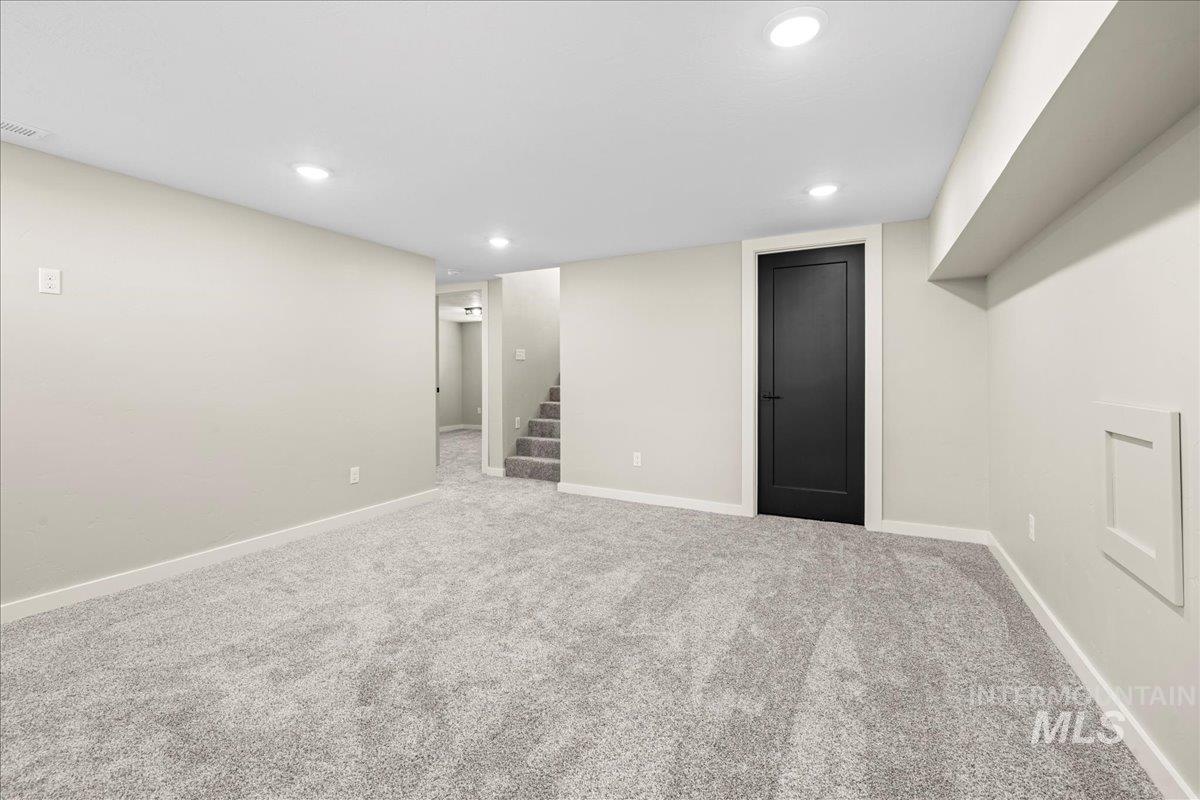 914 W 3rd