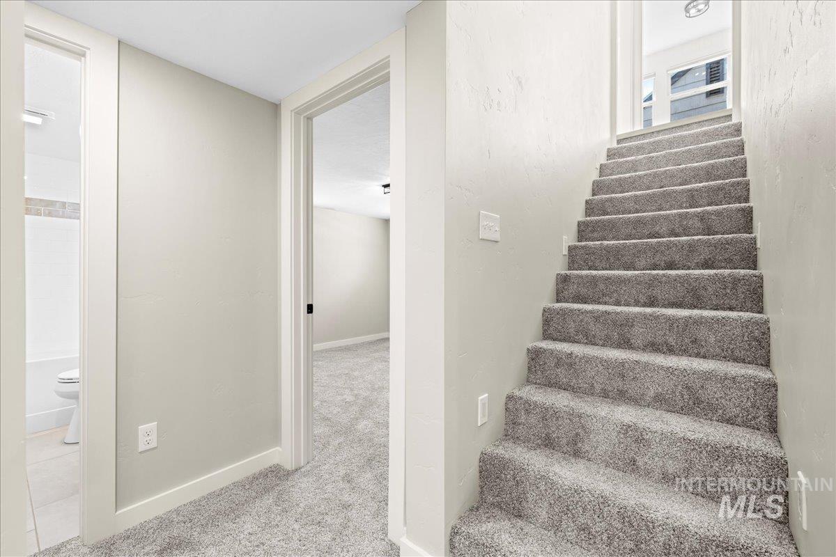 914 W 3rd