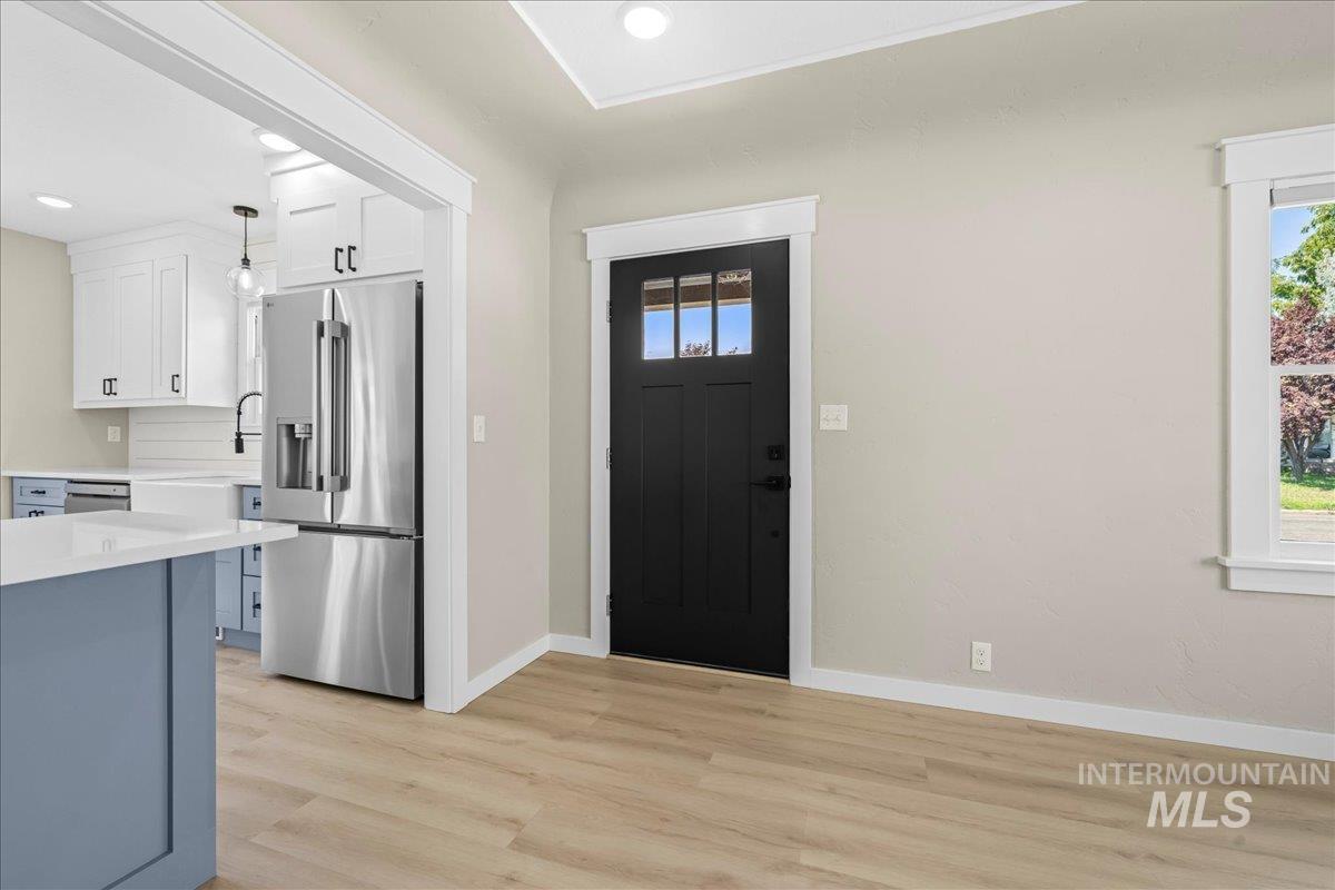 914 W 3rd