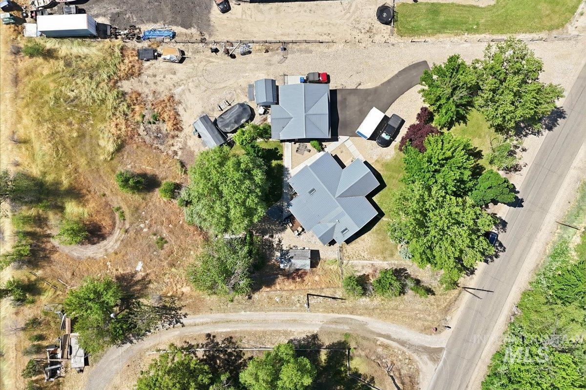10762 N River Road