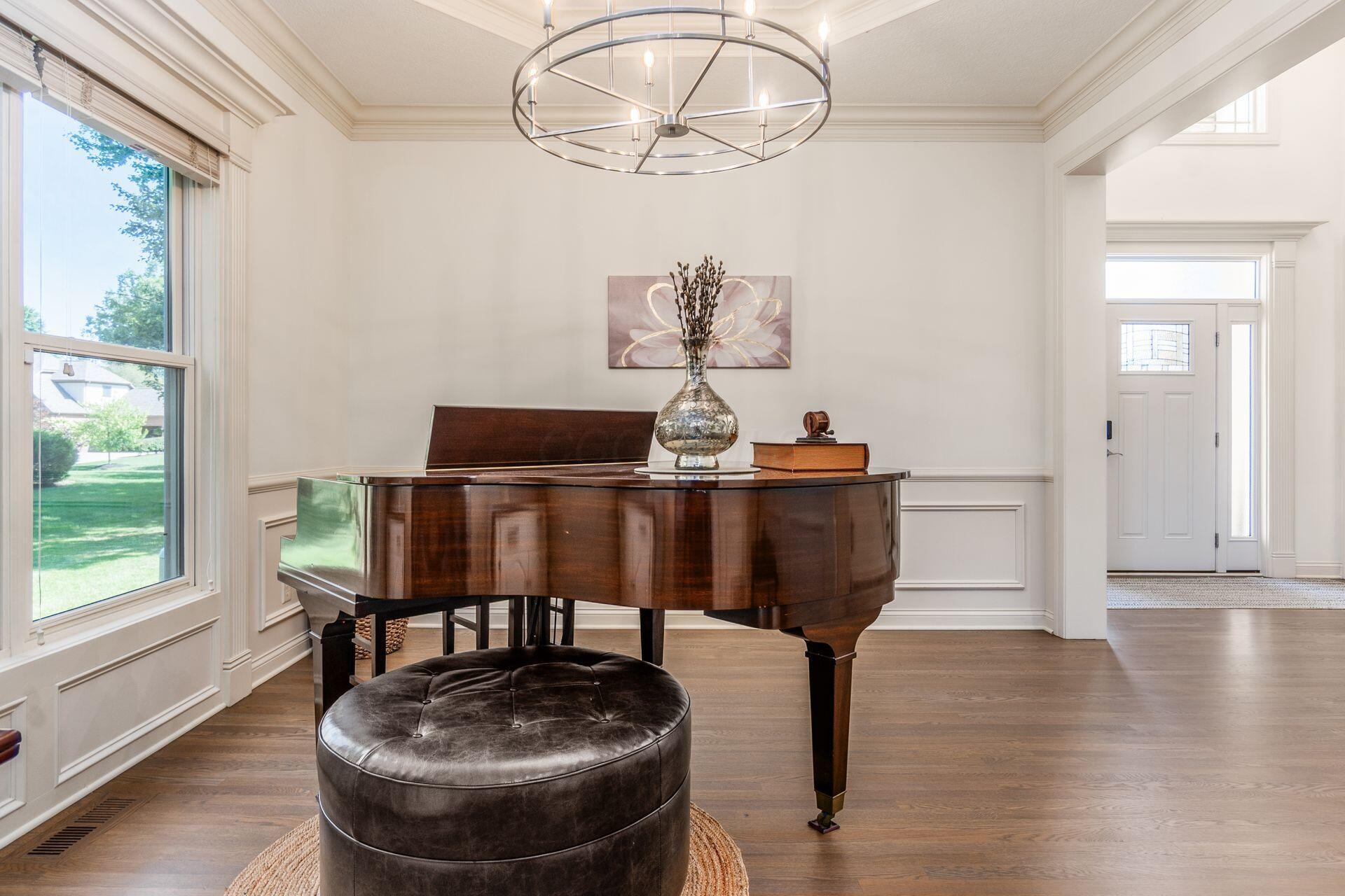 1555 Eagle Glen Drive