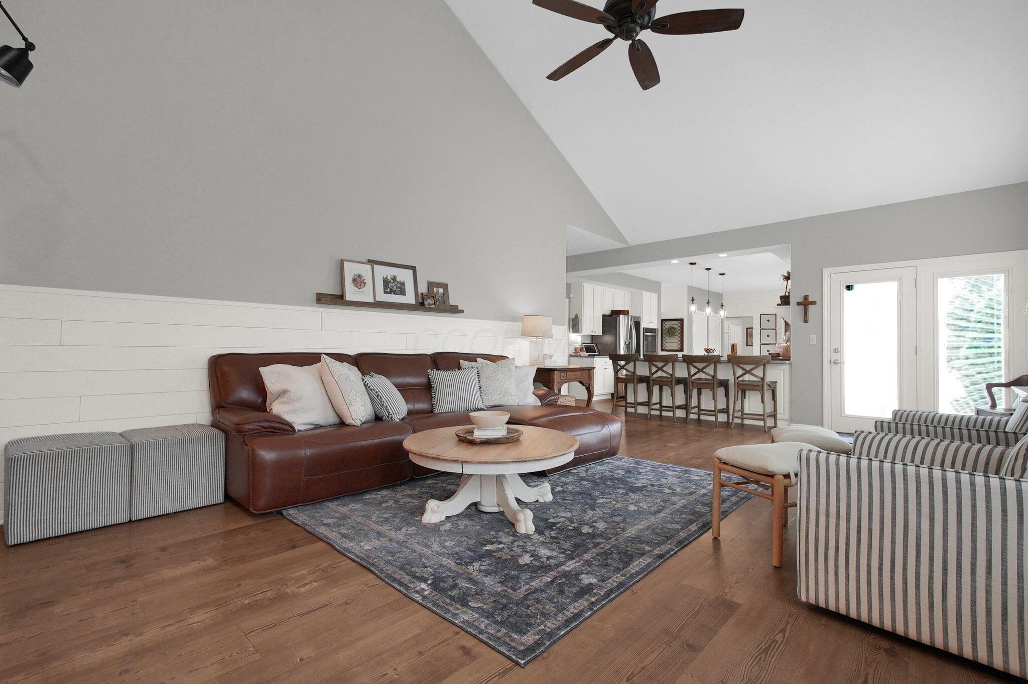 1221 Wedgefield Lane