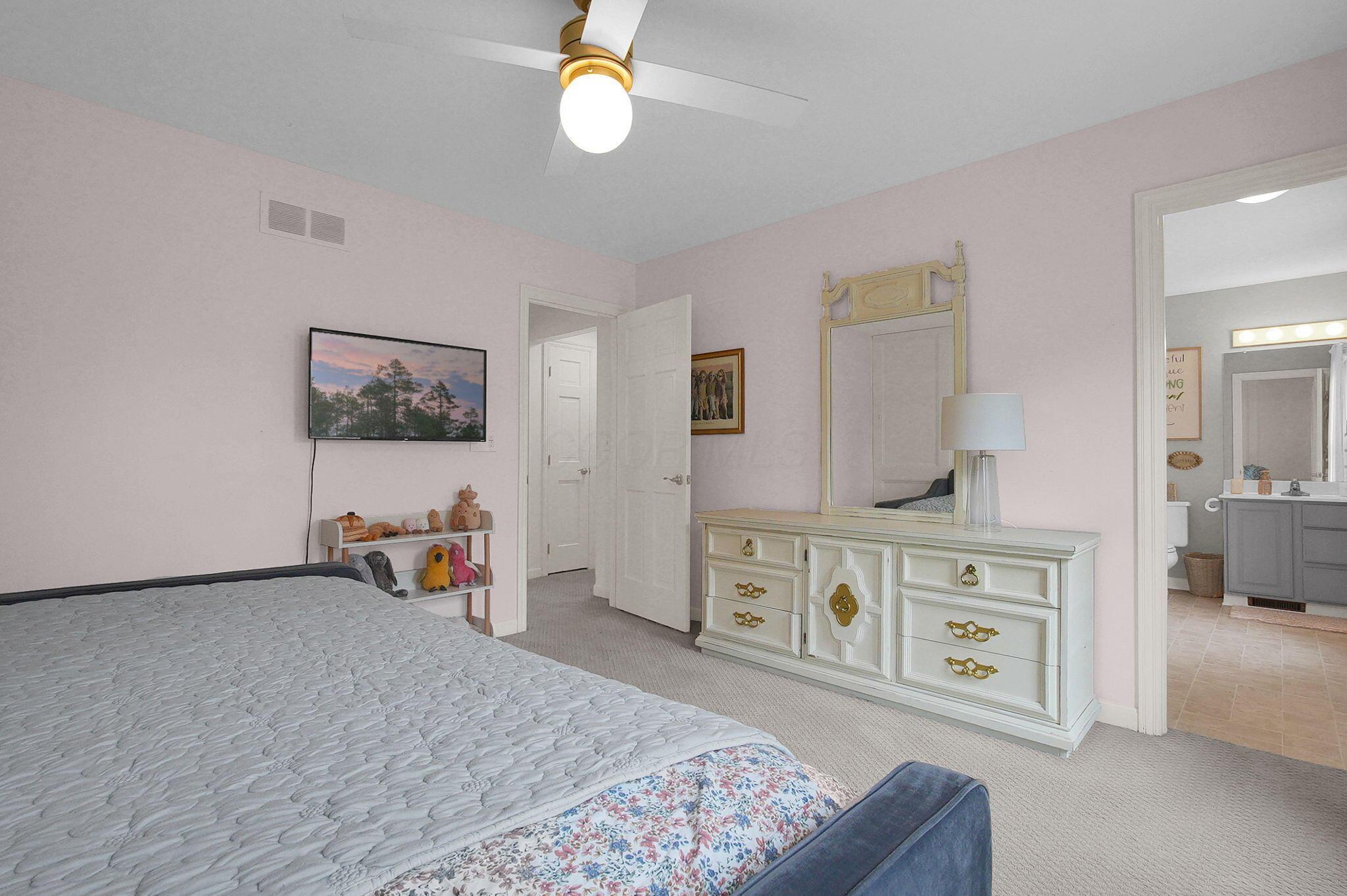 1221 Wedgefield Lane