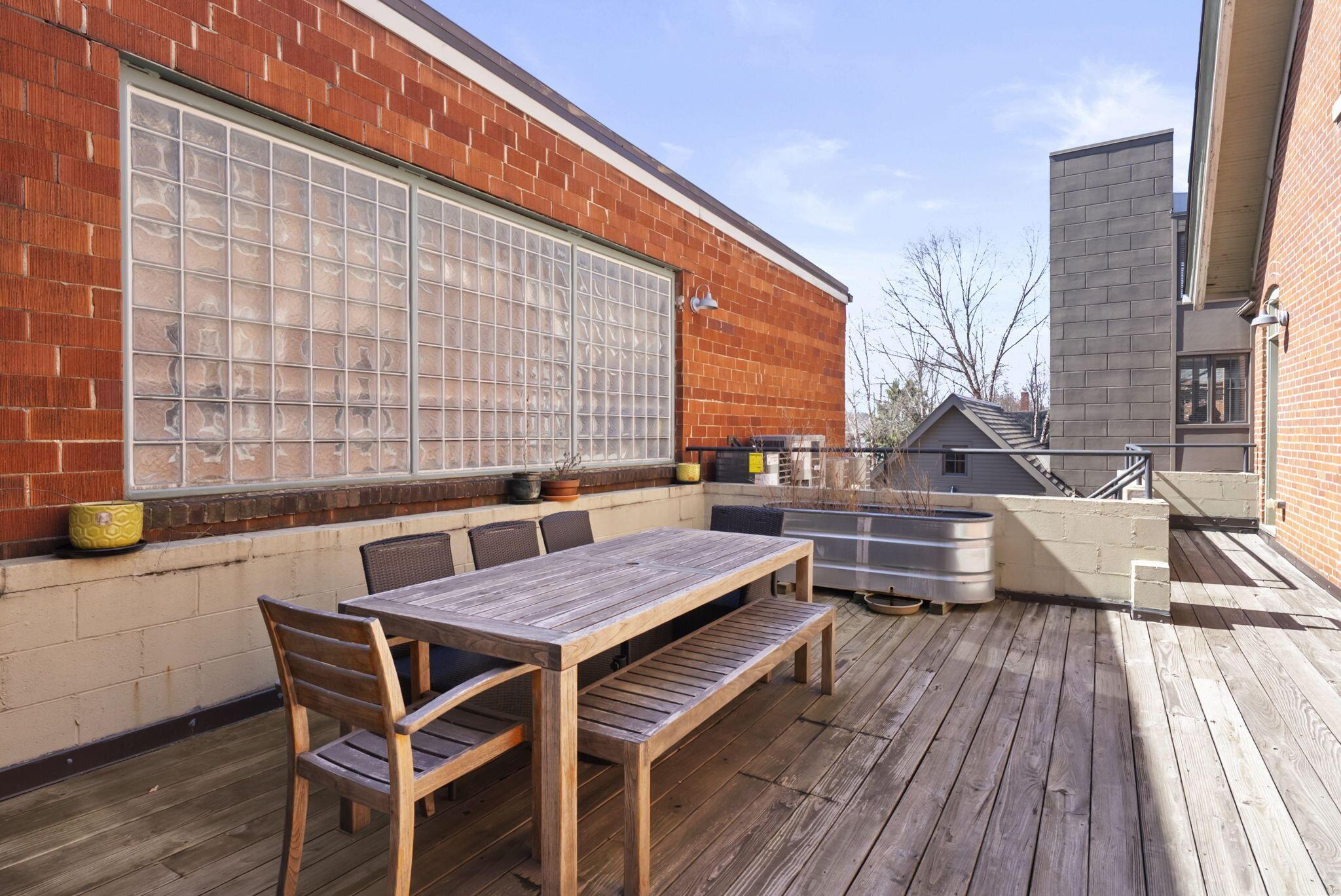 21 W 3rd Avenue, 100C