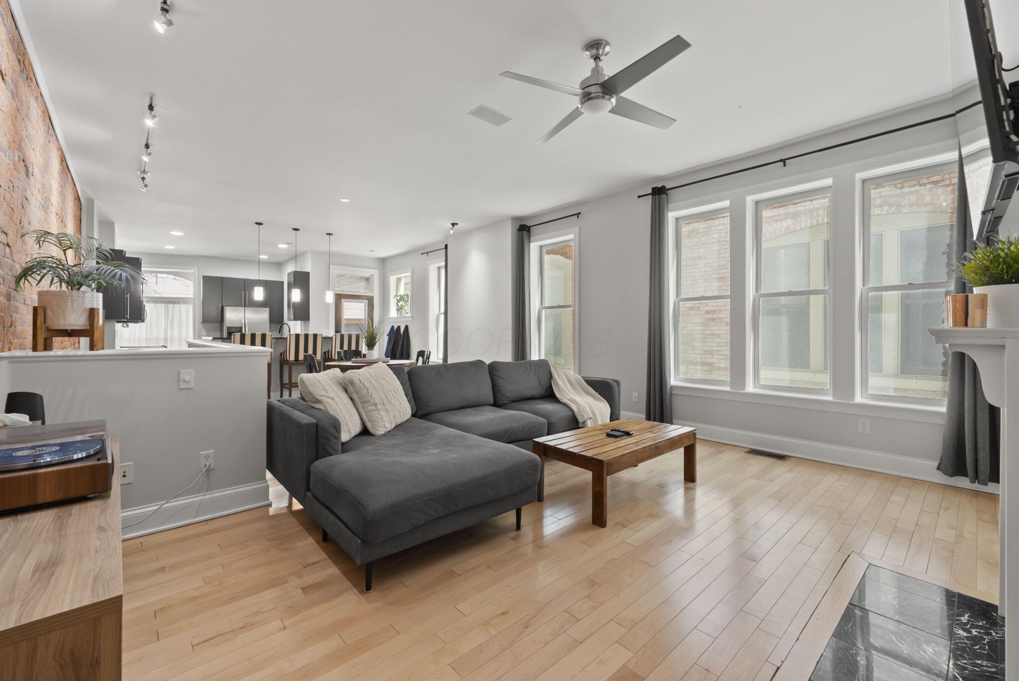 21 W 3rd Avenue, 100C