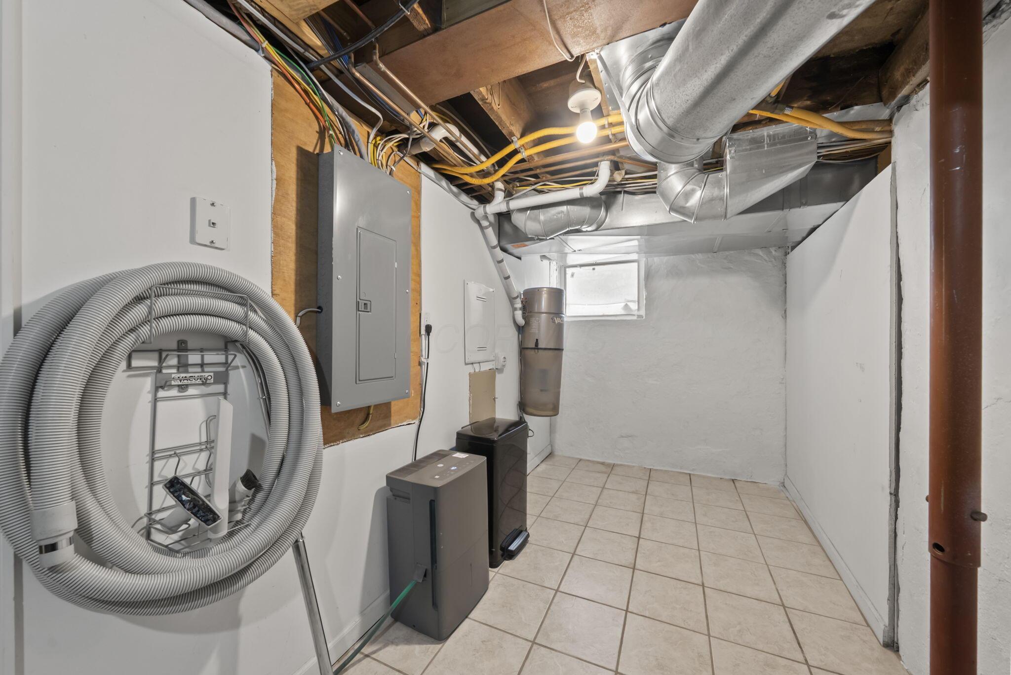 21 W 3rd Avenue, 100C