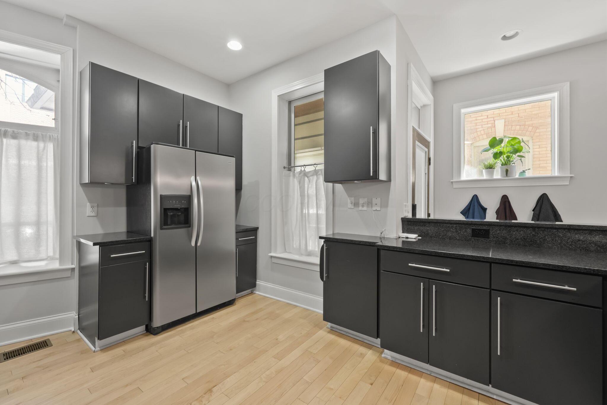 21 W 3rd Avenue, 100C