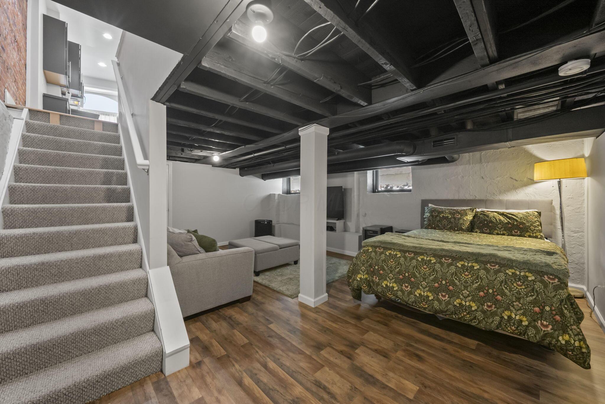 21 W 3rd Avenue, 100C