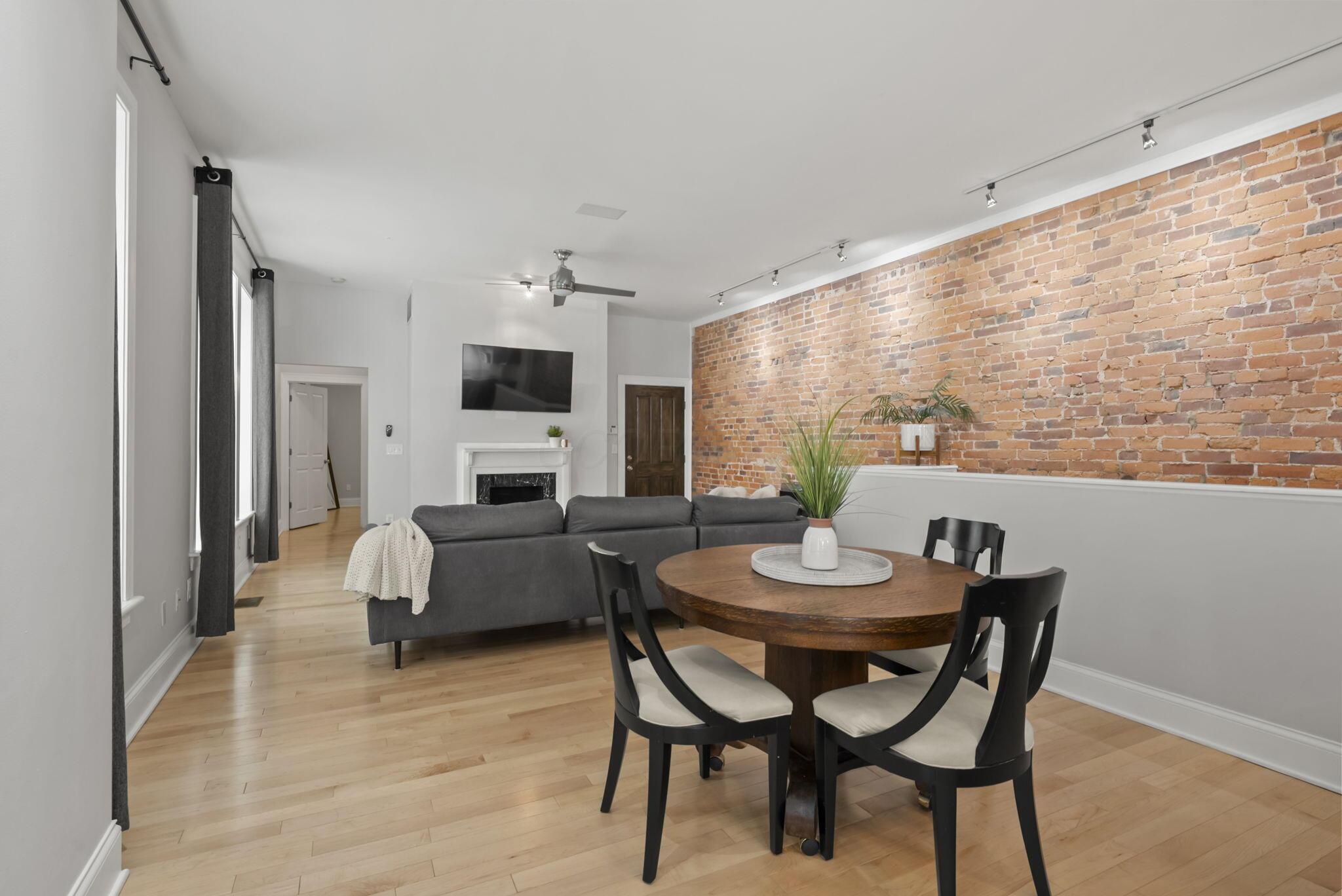 21 W 3rd Avenue, 100C