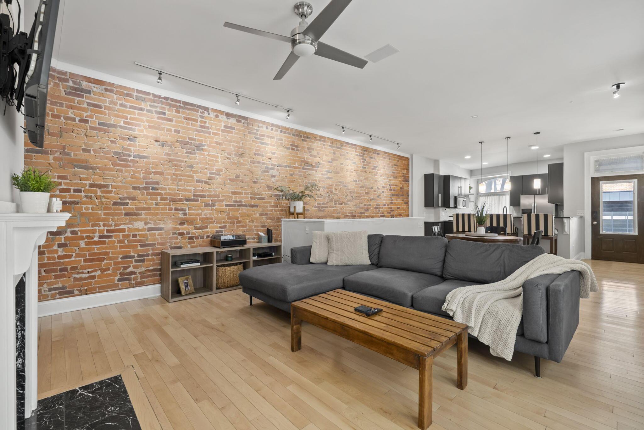 21 W 3rd Avenue, 100C