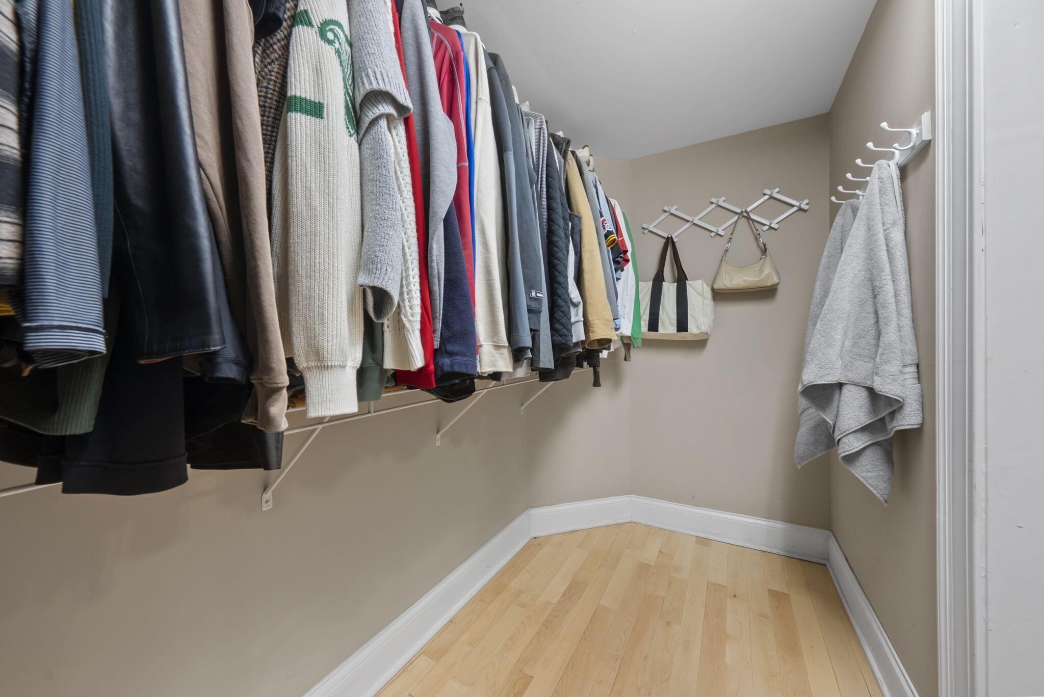 21 W 3rd Avenue, 100C