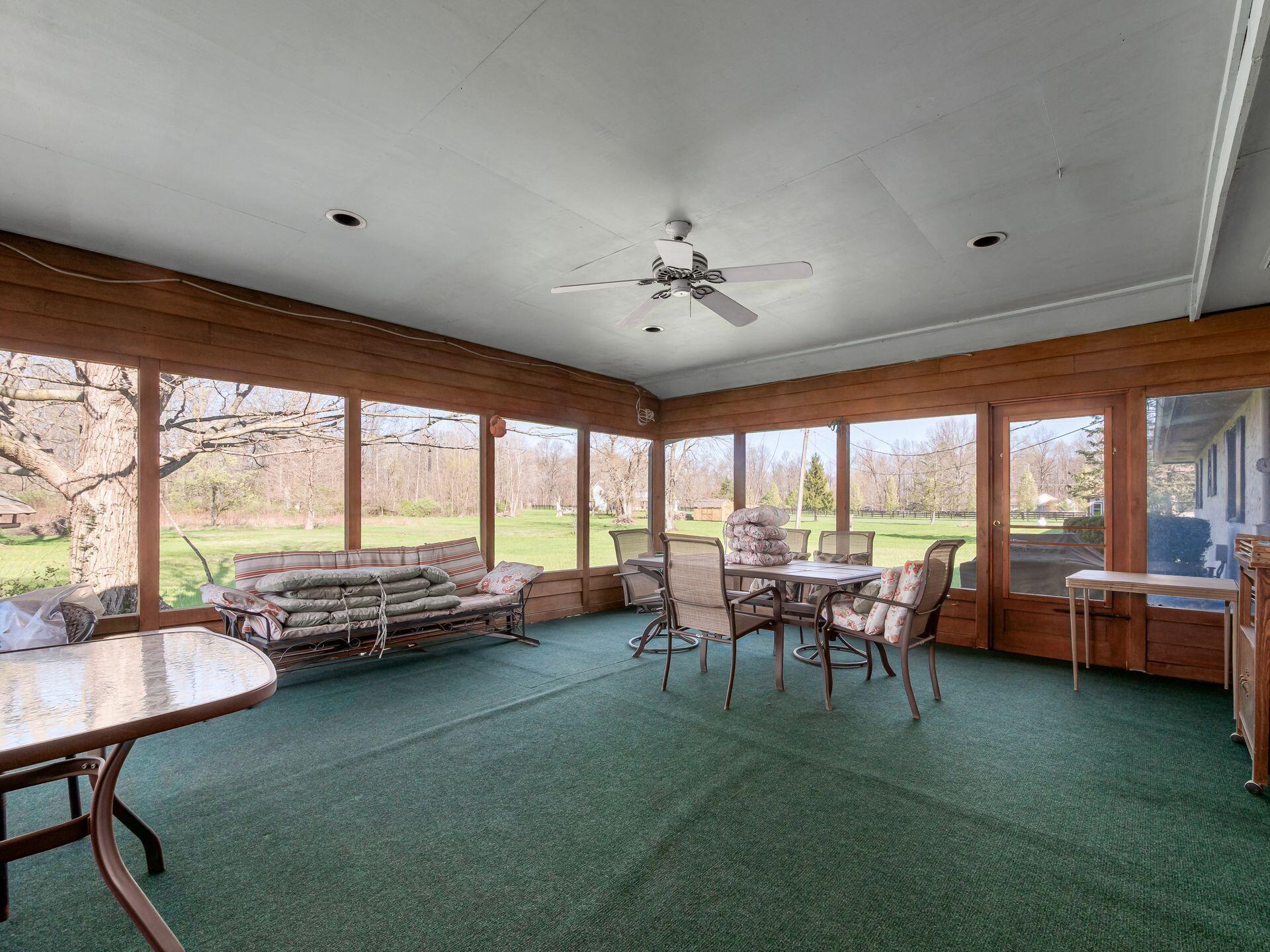 1975 Surrey Road