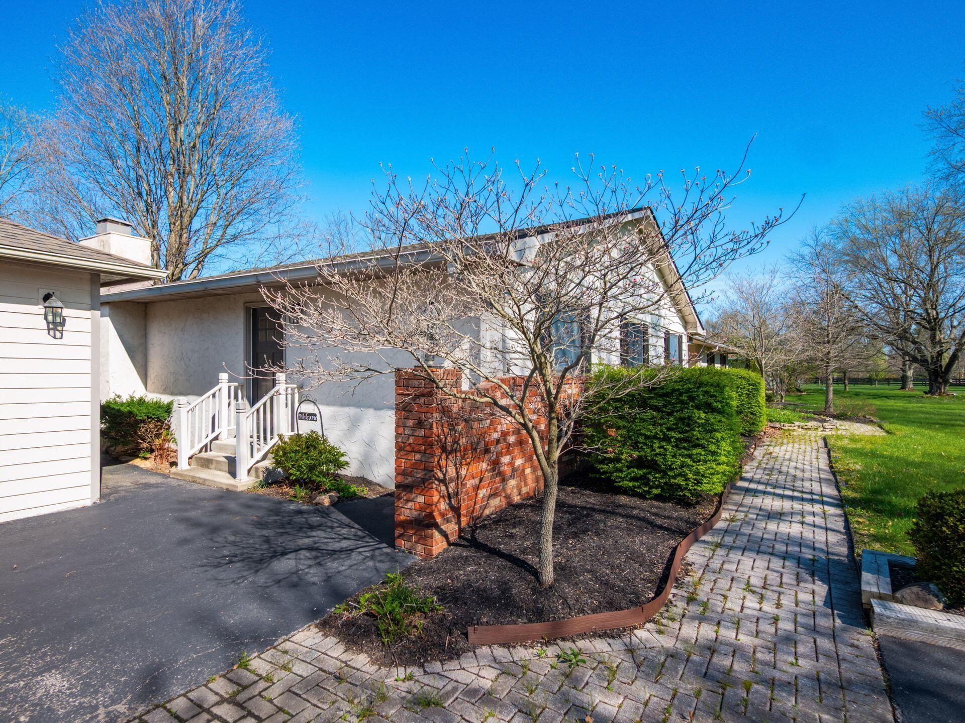 1975 Surrey Road