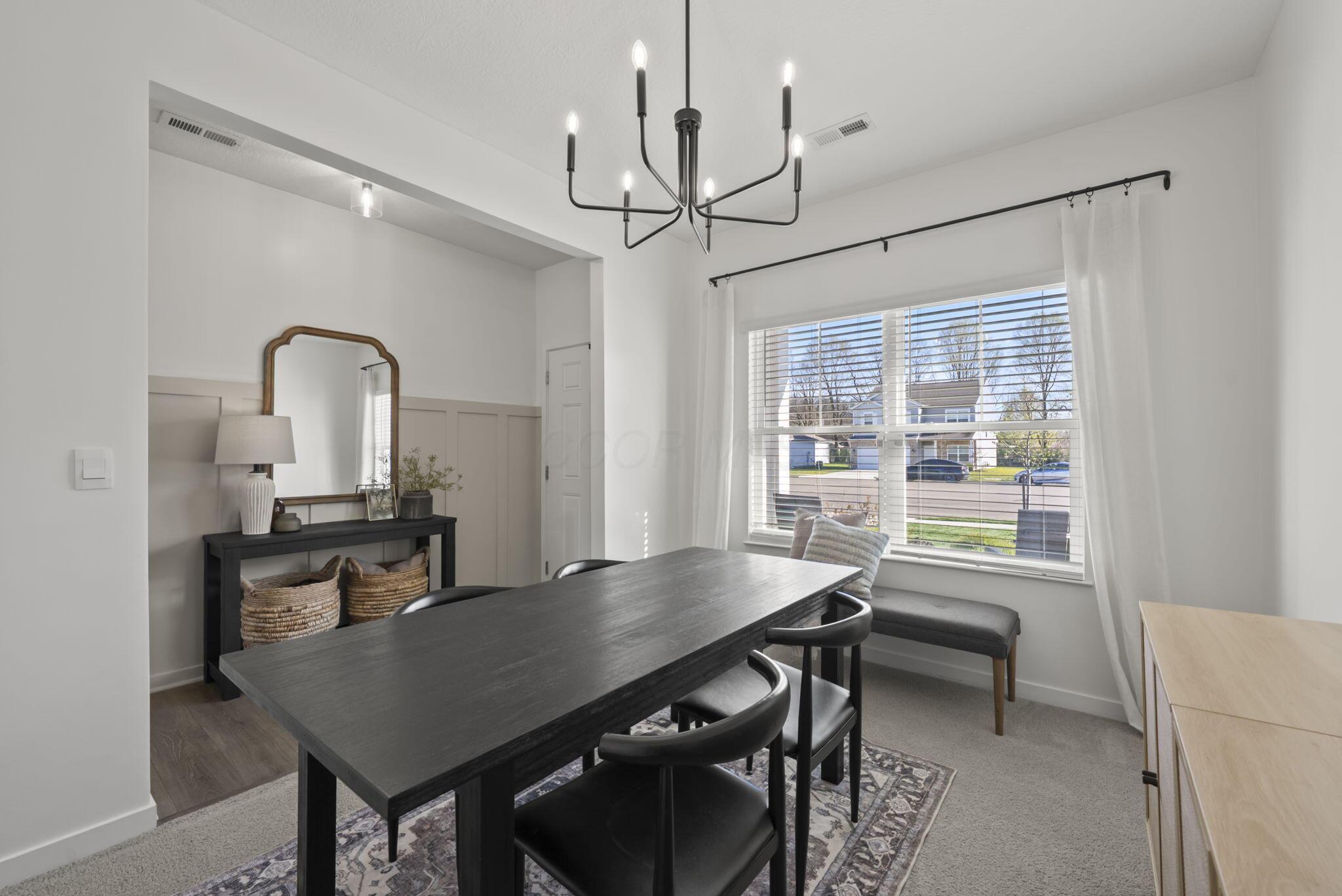 324 Kells Court W