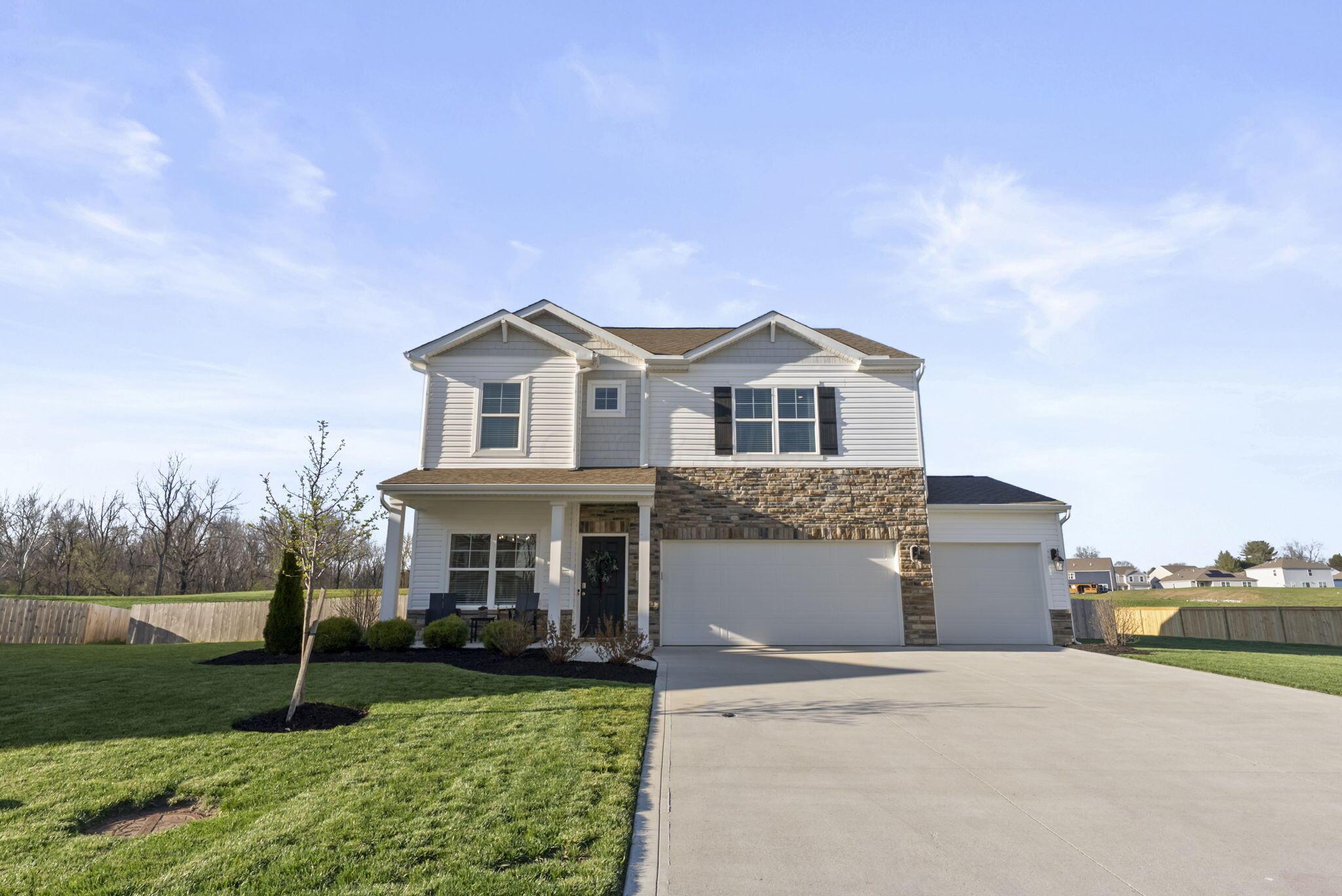 324 Kells Court W