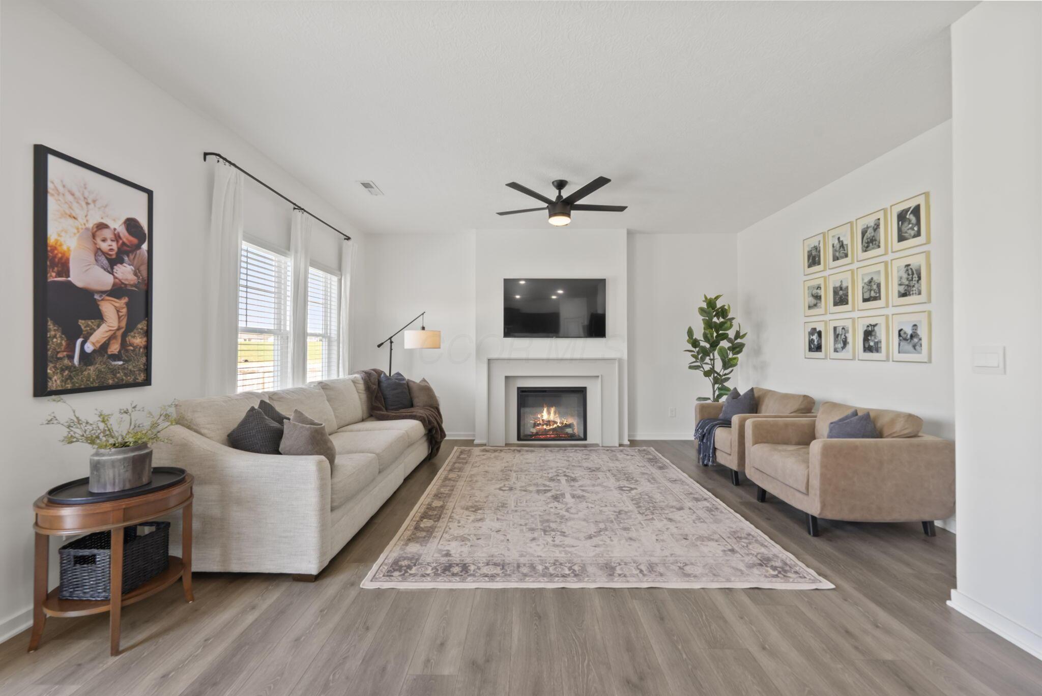 324 Kells Court W