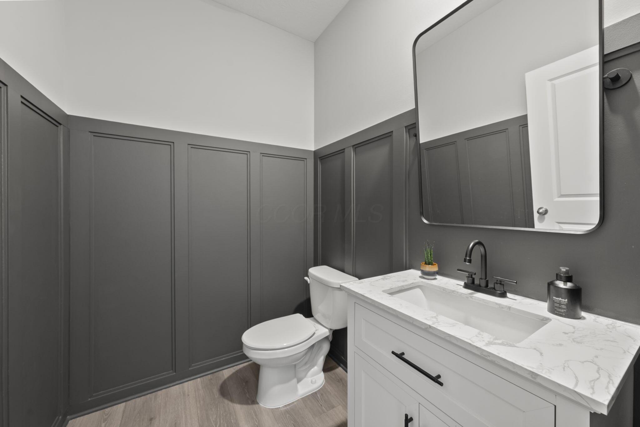324 Kells Court W