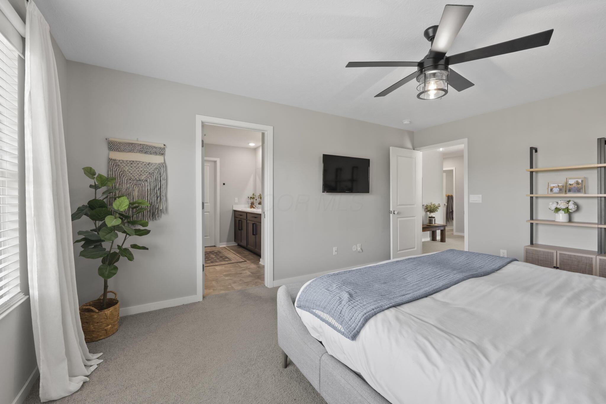 324 Kells Court W