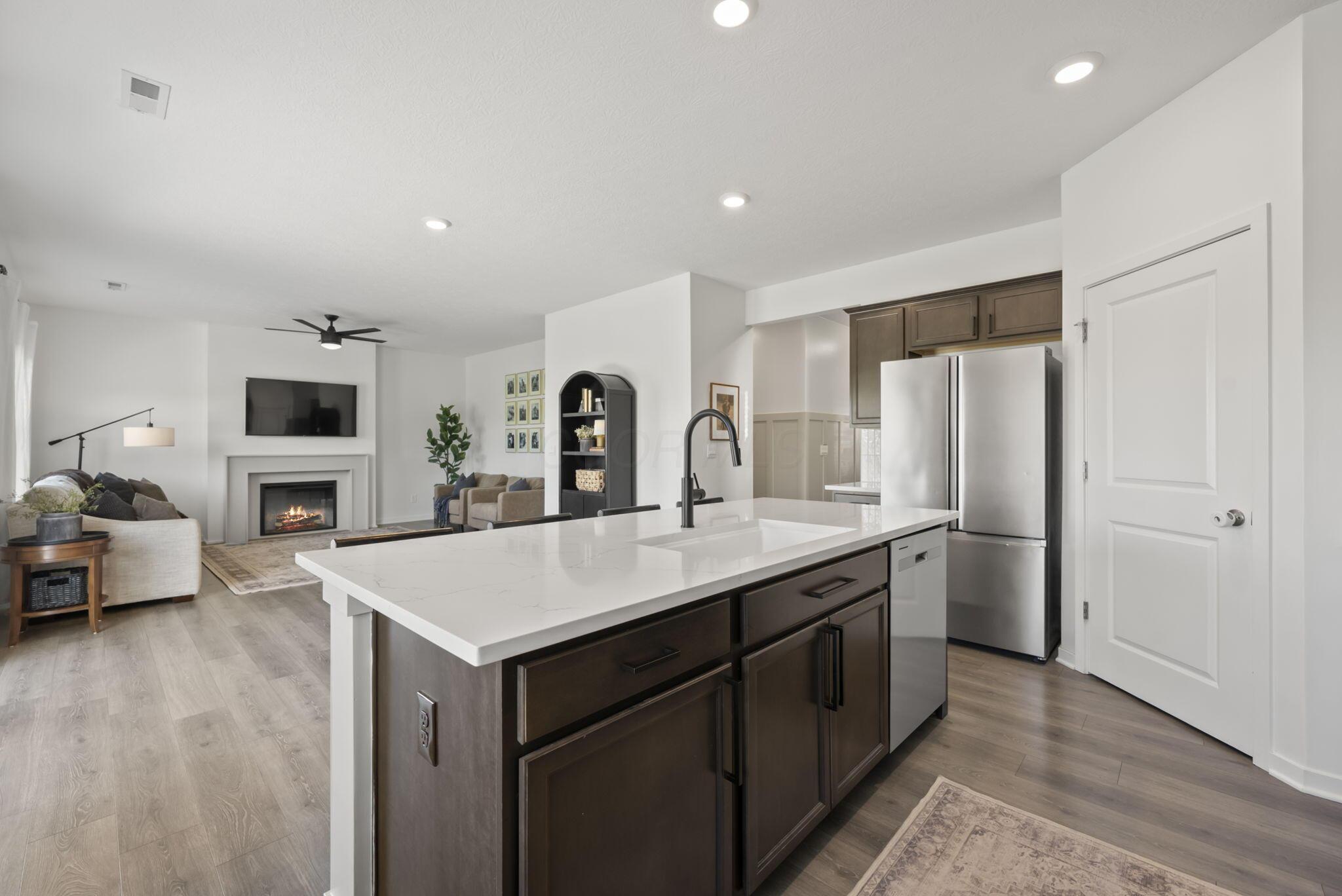 324 Kells Court W