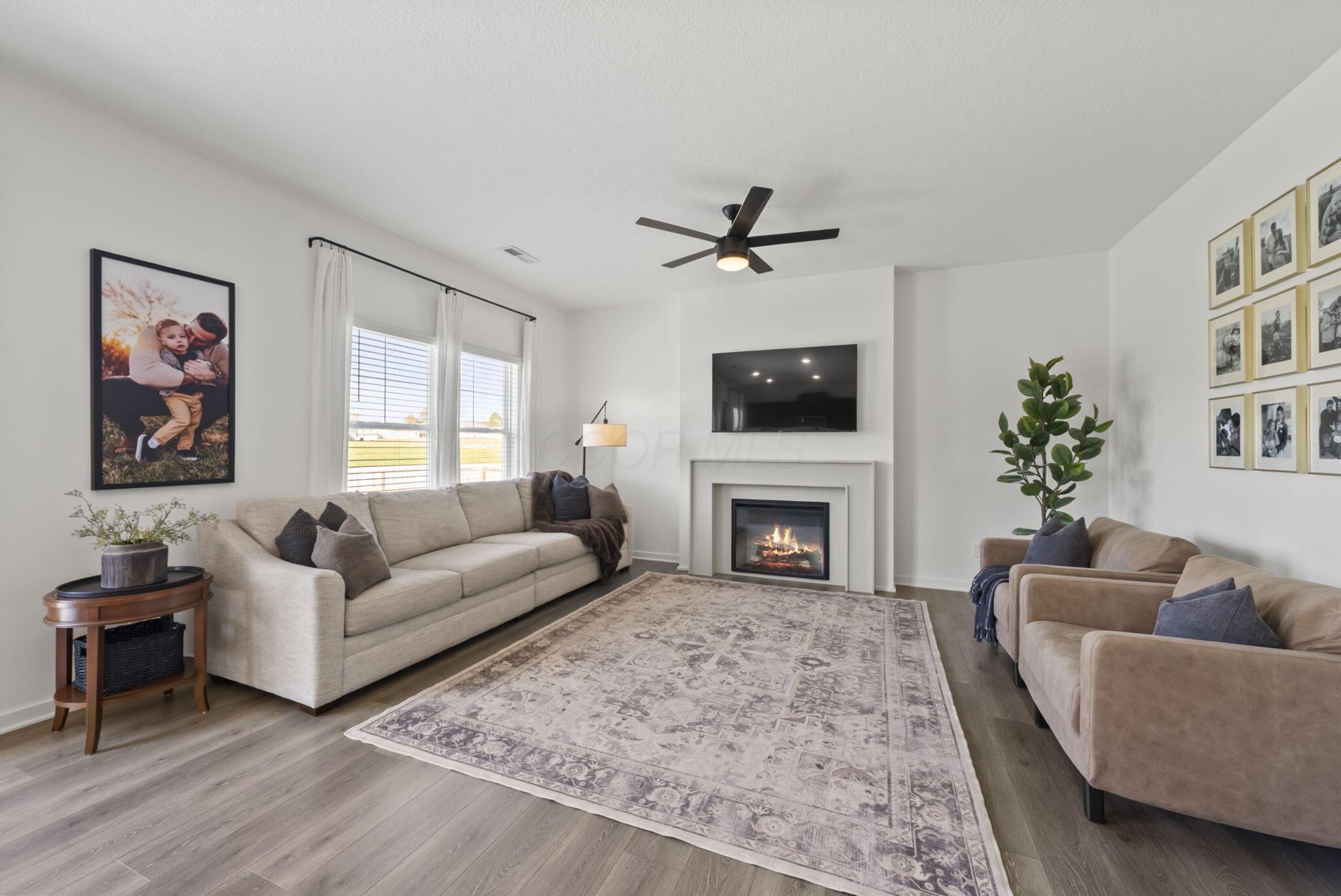 324 Kells Court W