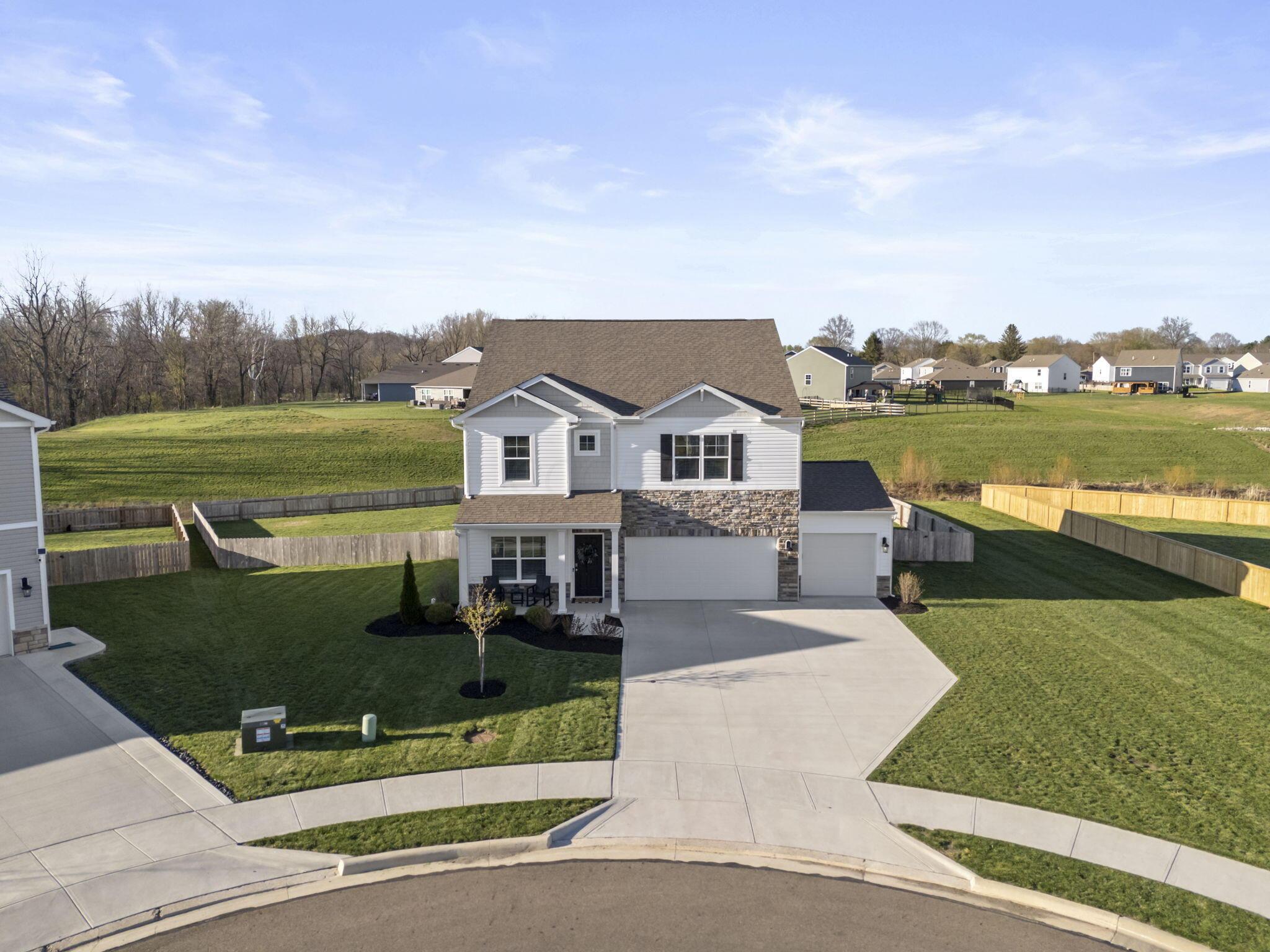 324 Kells Court W