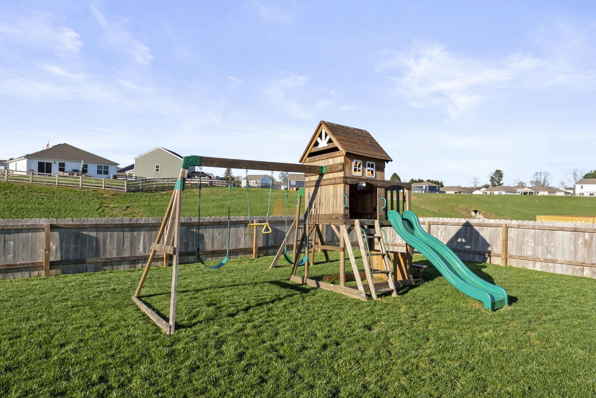 324 Kells Court W